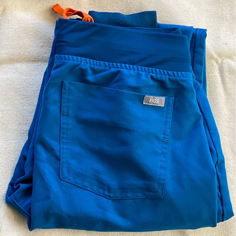 3 Piece Figs Electric Blue Scrubs - Picture 3 of 3